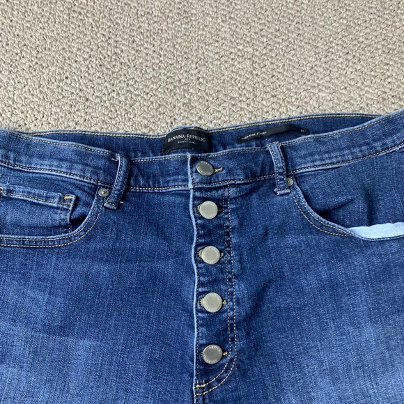Banana Republic Womens Short Size 33 Blue Dark Wash Denim High Rise 3" Cut Off - Picture 2 of 9